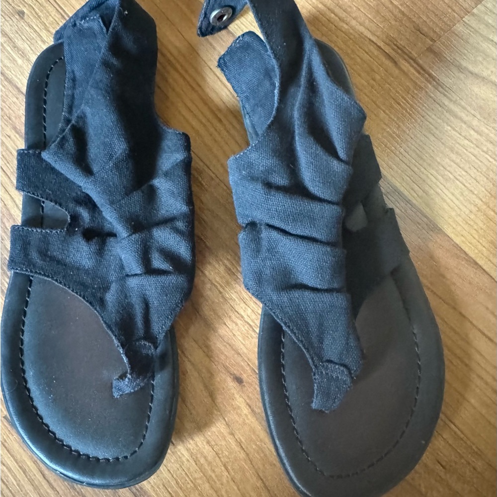 Massimo Black Minimalist Sandals